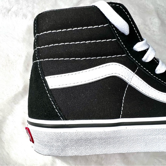 Vans Sk8-Hi High Top Canvas and Suede Sneakers Black and White  Size 6.5  NWT - Picture 4 of 14